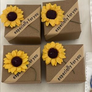 Four Sunflower Gift Boxes with and Four Sunflower Pull Bracelets (NWOT)